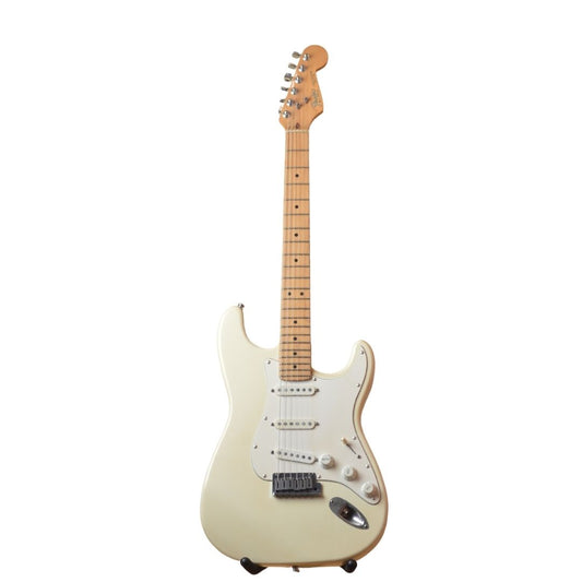 1989 Fender Stratocaster White