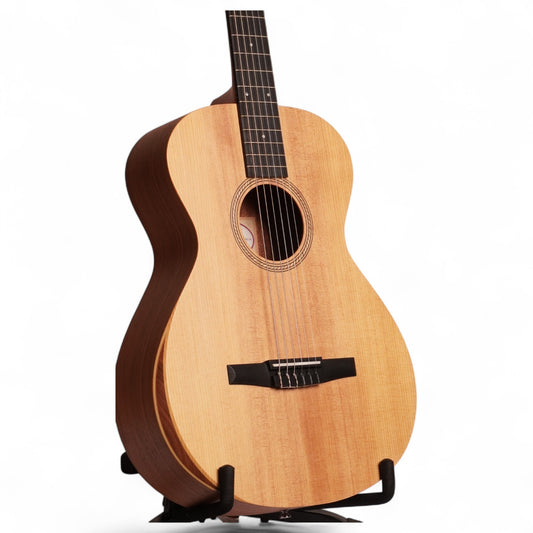 Taylor Academy 12e-N – Nylon-String Acoustic-Electric